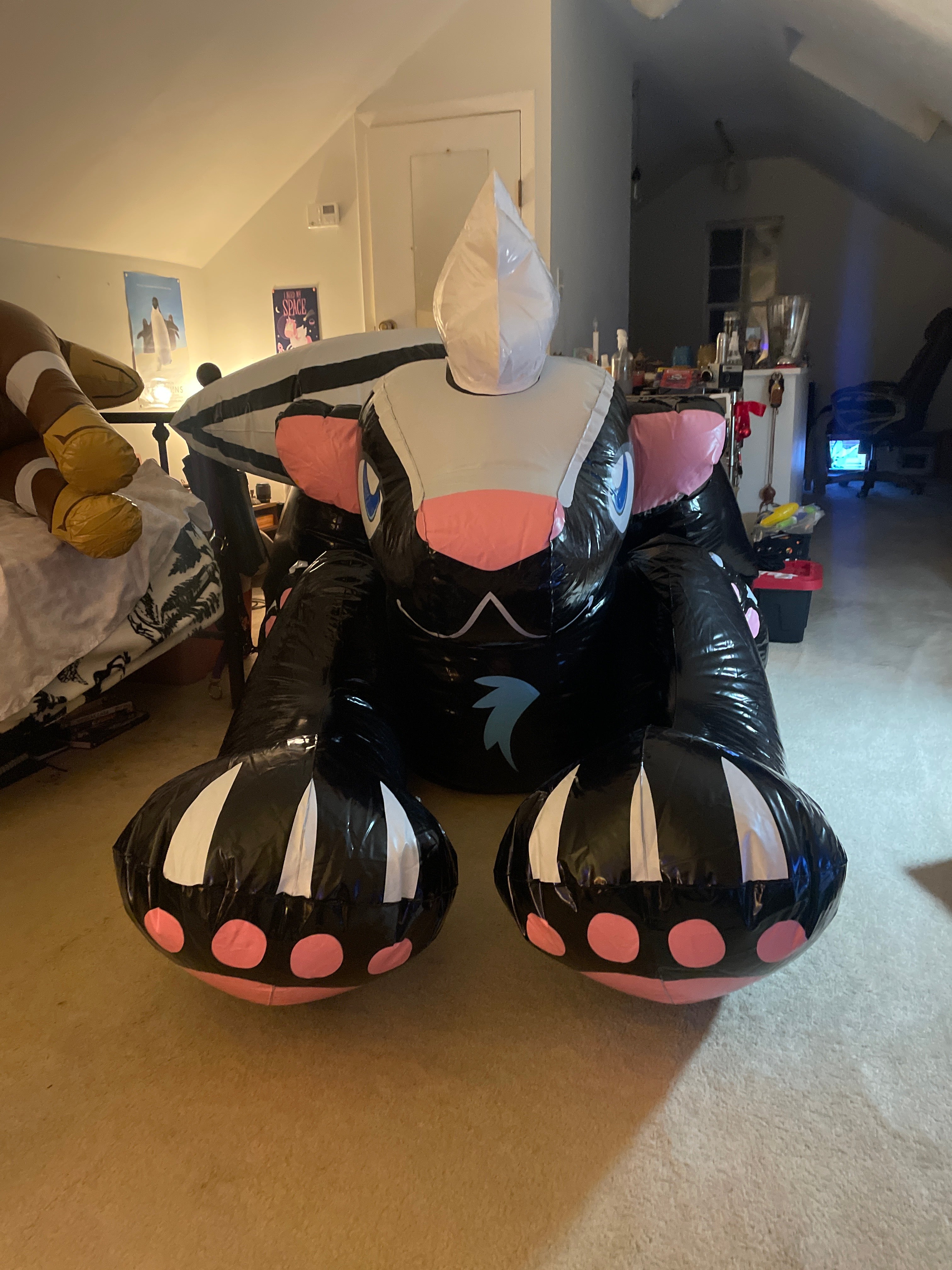 Inflatable World Black Shiny Skunk Horseplaytoys inflatable-world-black-shiny-skunk-horseplaytoys