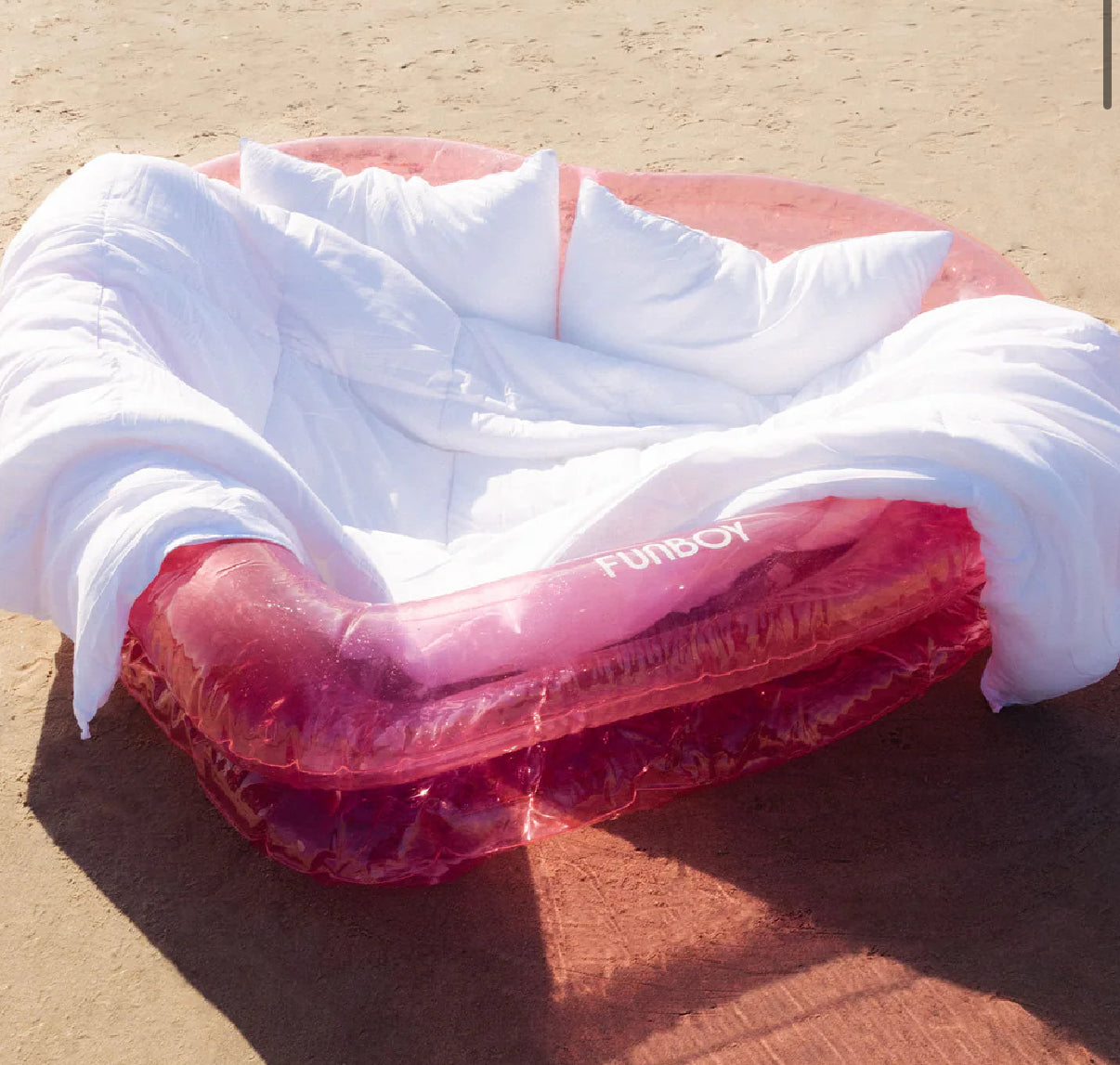 Inflatable heart play pool